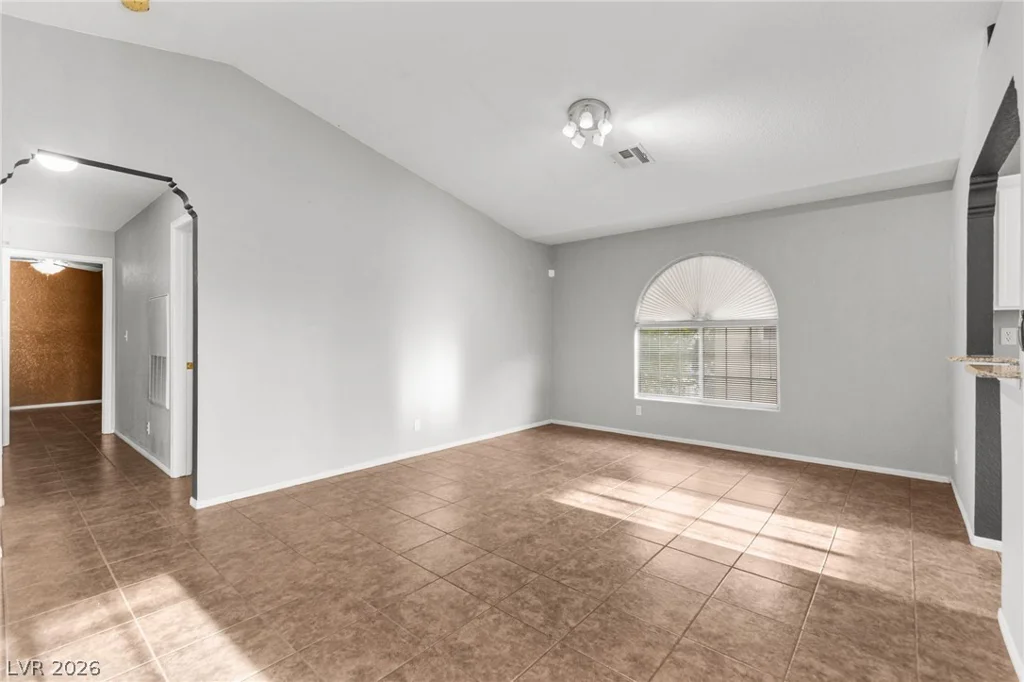 6812 Elm Creek, Las Vegas, NV 89108