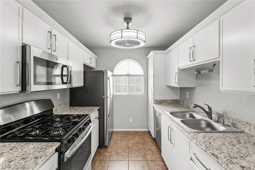 6812 Elm Creek, Las Vegas, NV 89108