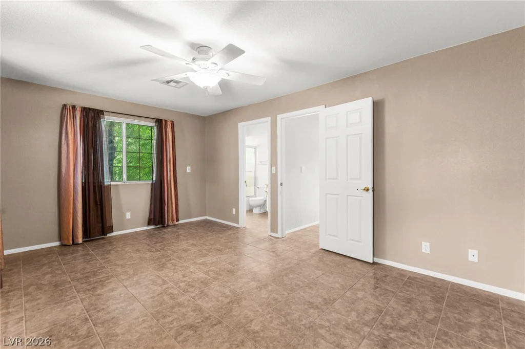 6812 Elm Creek, Las Vegas, NV 89108