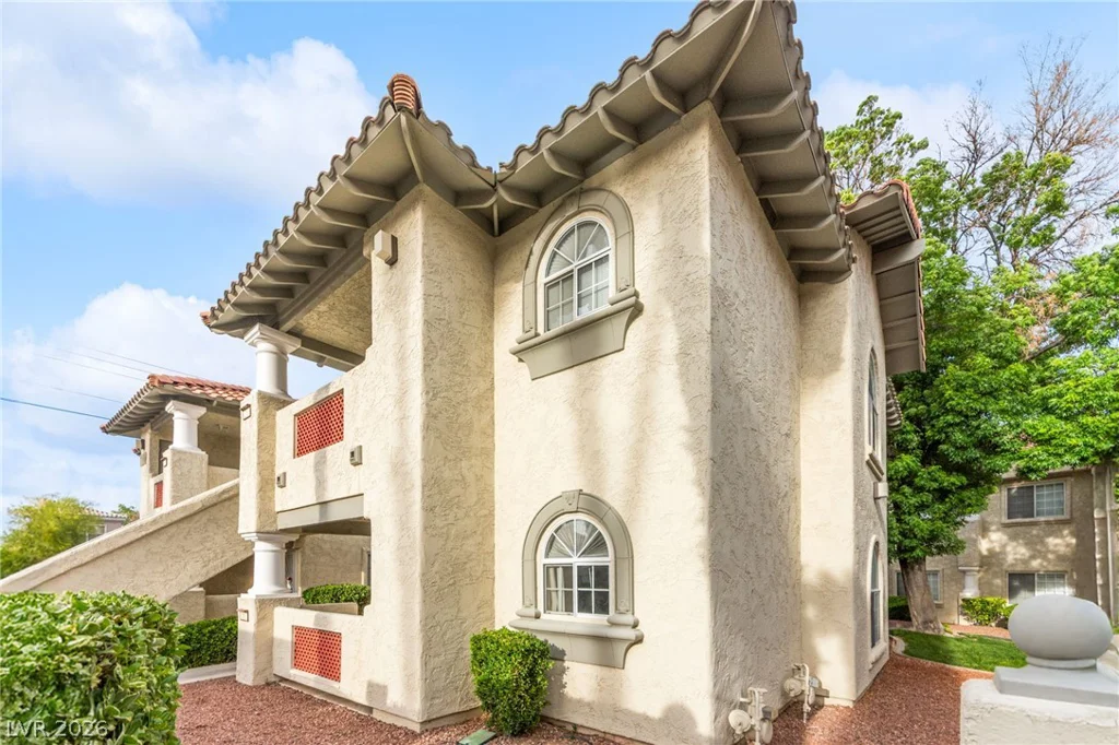 6812 Elm Creek, Las Vegas, NV 89108