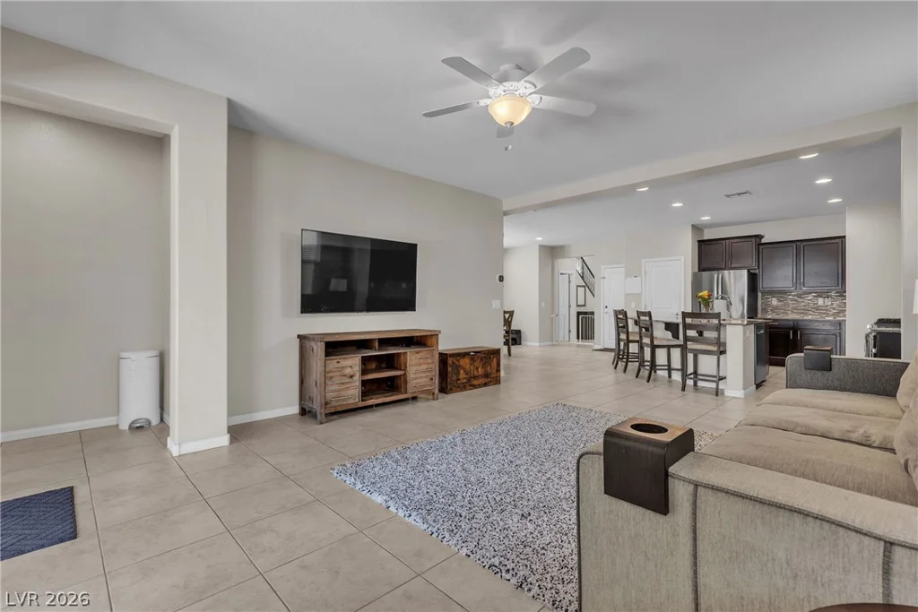 9950 Coyote Echo, Las Vegas, NV 89166