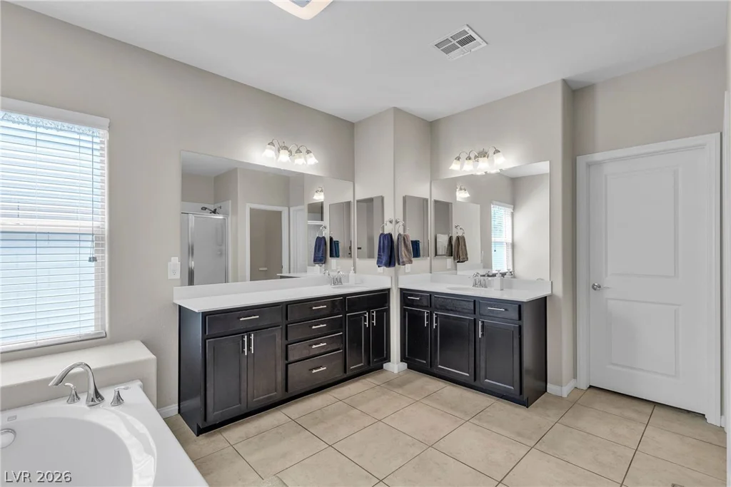 9950 Coyote Echo, Las Vegas, NV 89166