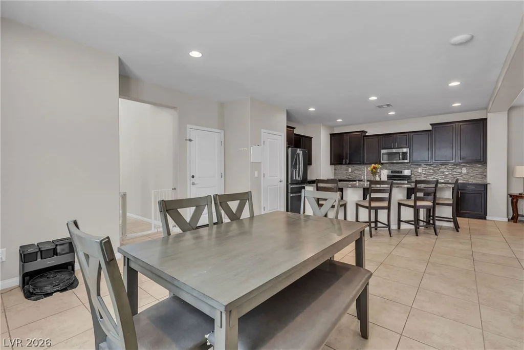 9950 Coyote Echo, Las Vegas, NV 89166