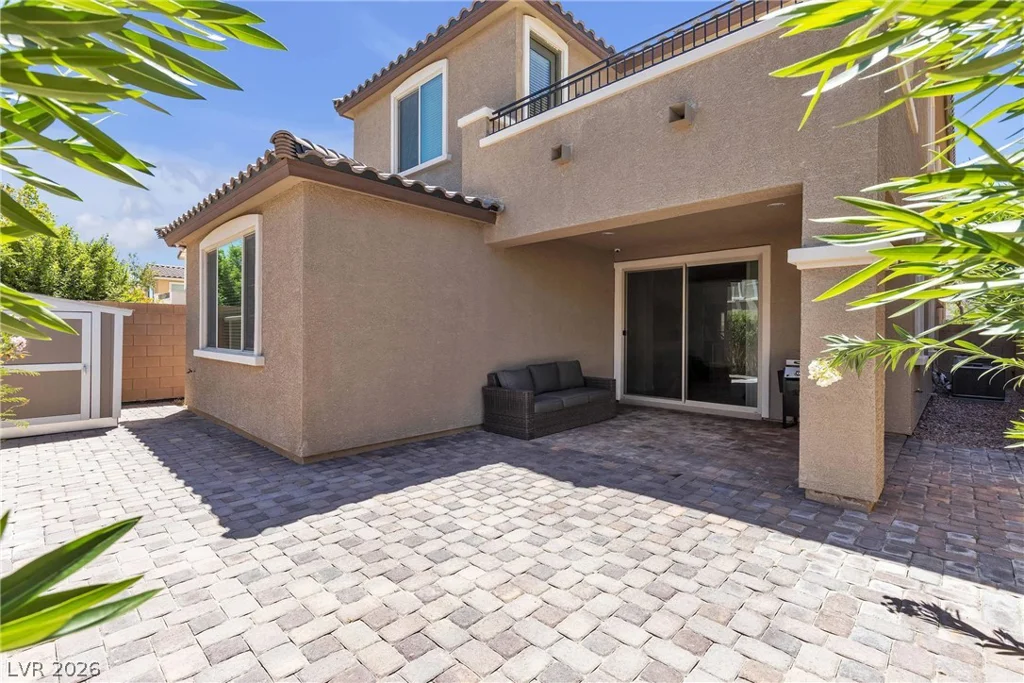 9950 Coyote Echo, Las Vegas, NV 89166