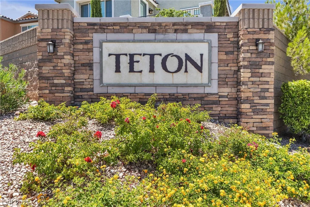 9950 Coyote Echo, Las Vegas, NV 89166