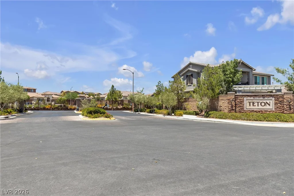 9950 Coyote Echo, Las Vegas, NV 89166