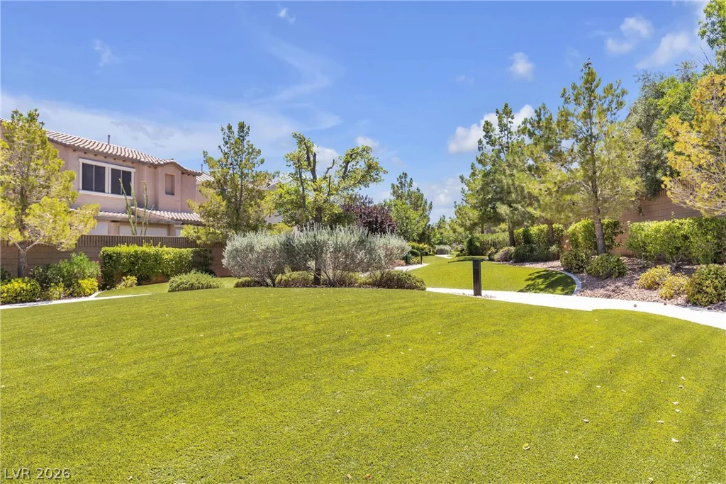 9950 Coyote Echo, Las Vegas, NV 89166