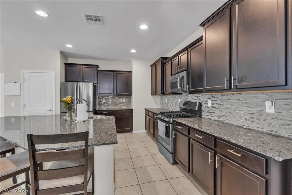 9950 Coyote Echo, Las Vegas, NV 89166