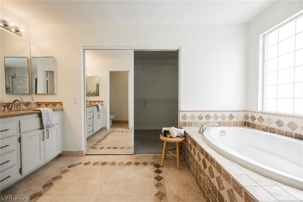 6149 Rising, North Las Vegas, NV 89031