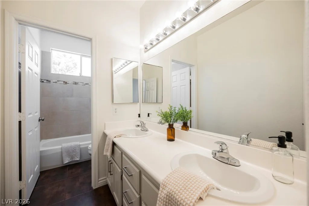 6149 Rising, North Las Vegas, NV 89031
