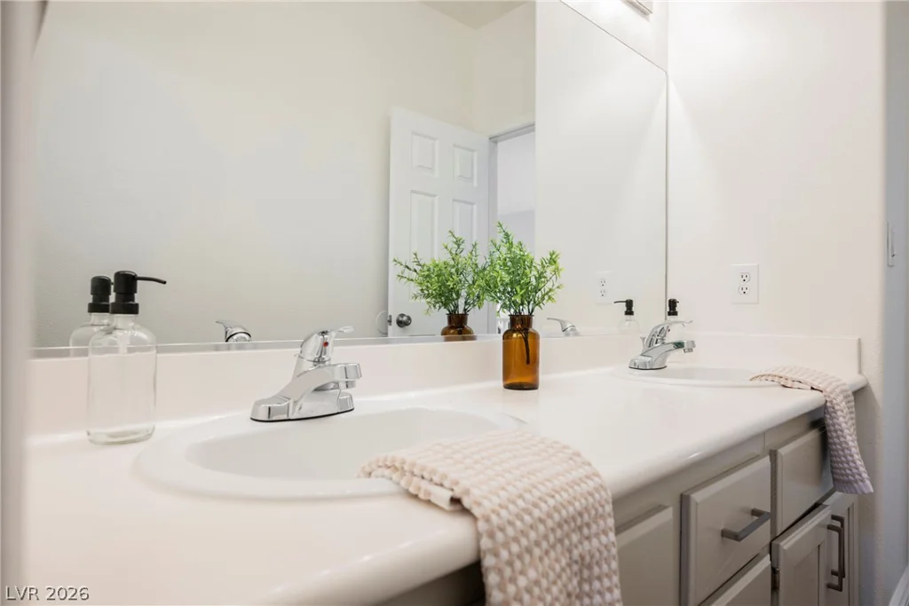 6149 Rising, North Las Vegas, NV 89031