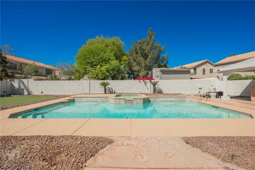 6149 Rising, North Las Vegas, NV 89031