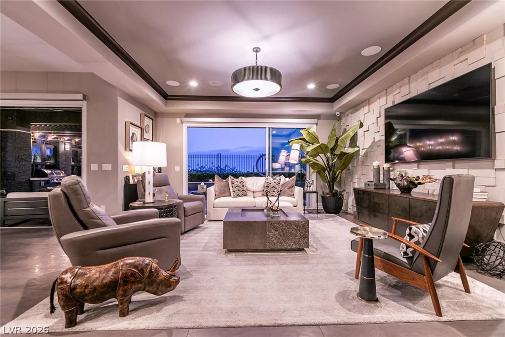 282 Lindura, Las Vegas, NV 89138