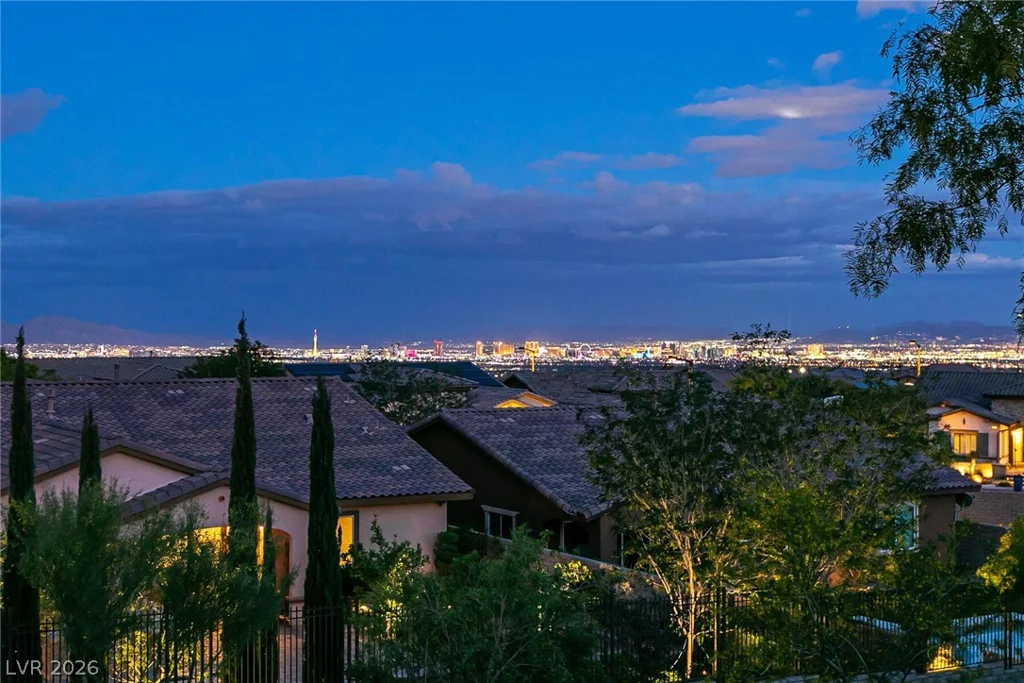 282 Lindura, Las Vegas, NV 89138