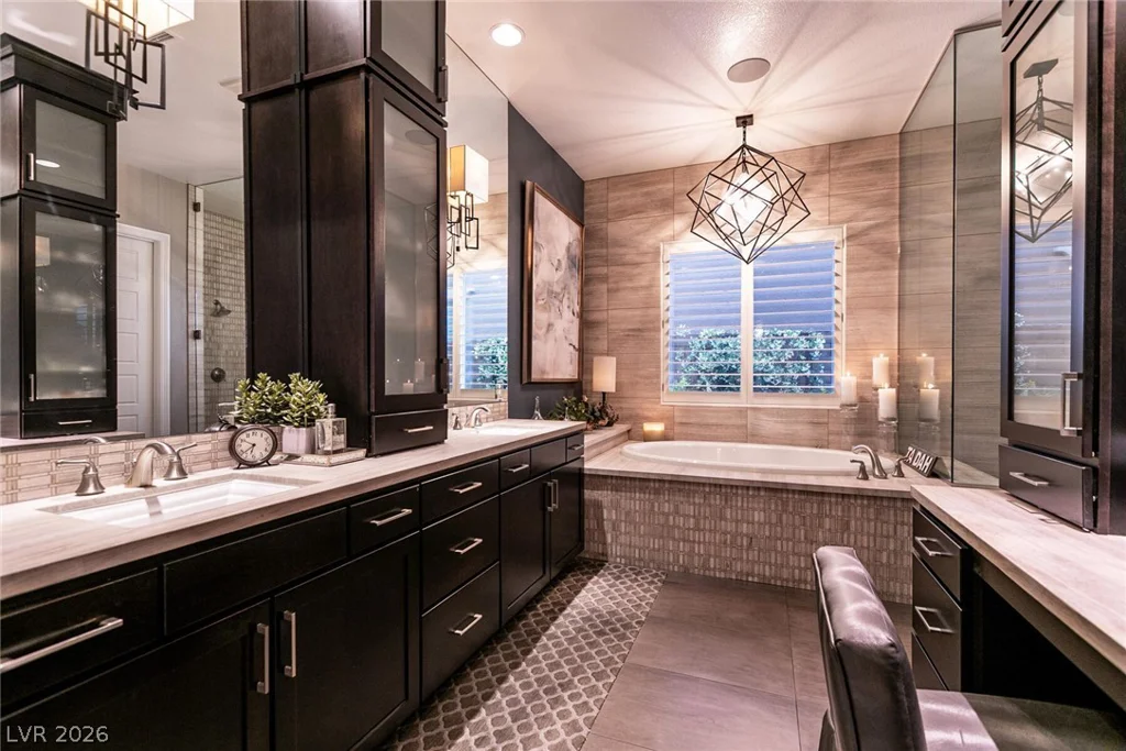 282 Lindura, Las Vegas, NV 89138