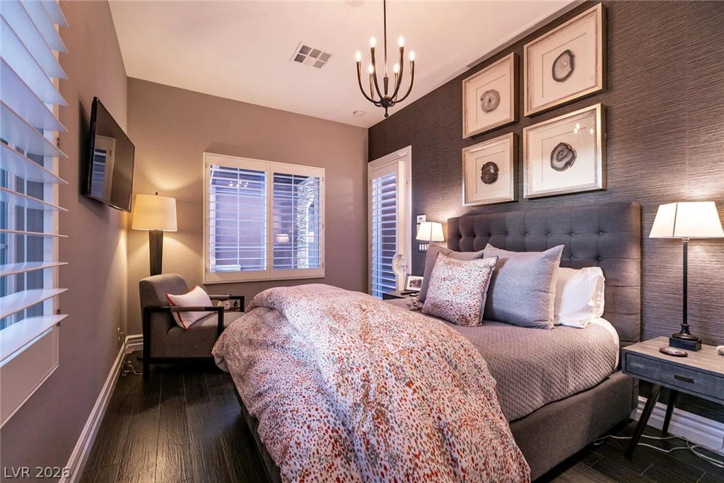 282 Lindura, Las Vegas, NV 89138