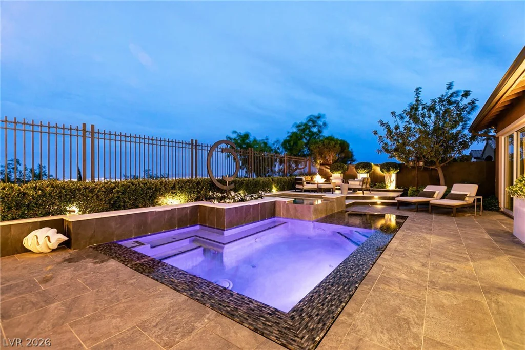 282 Lindura, Las Vegas, NV 89138