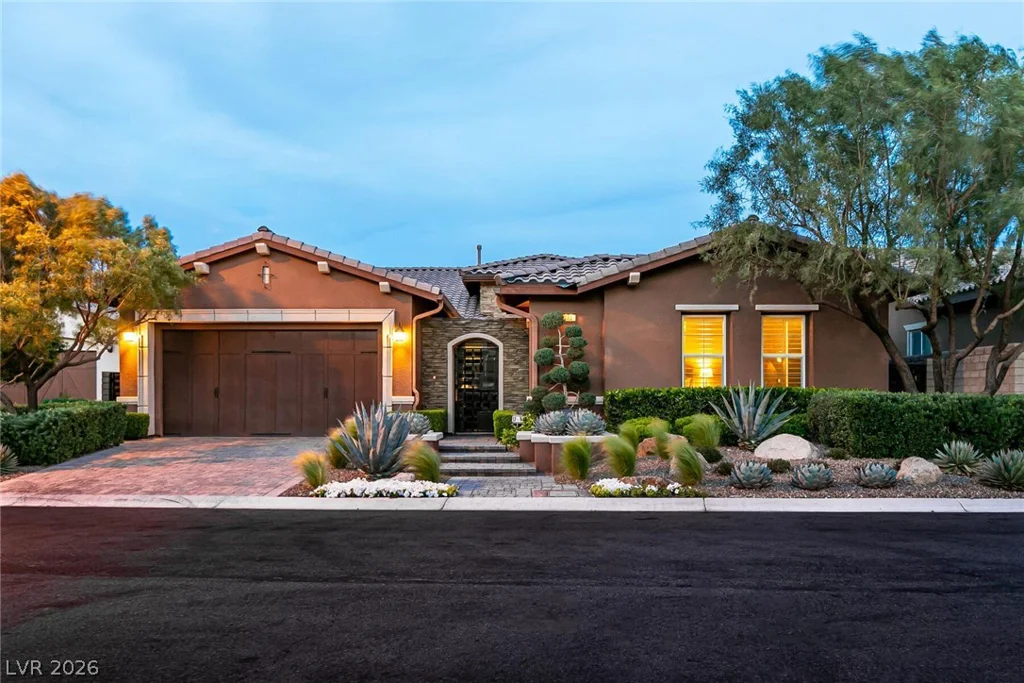 282 Lindura, Las Vegas, NV 89138