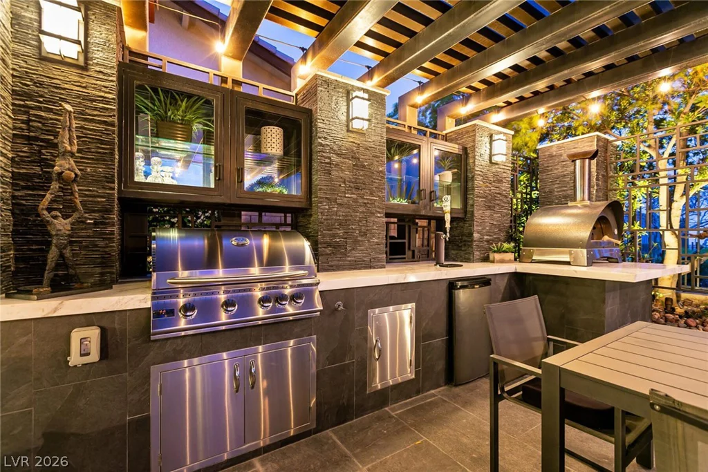 282 Lindura, Las Vegas, NV 89138