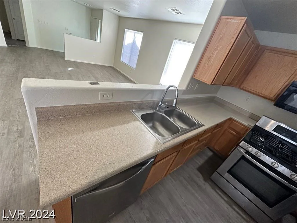 2711 Morning Break, Las Vegas, NV 89142