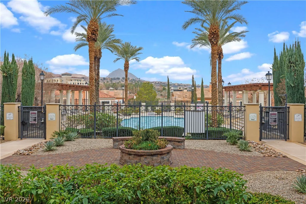 30 Strada Di Villaggio, Henderson, NV 89011