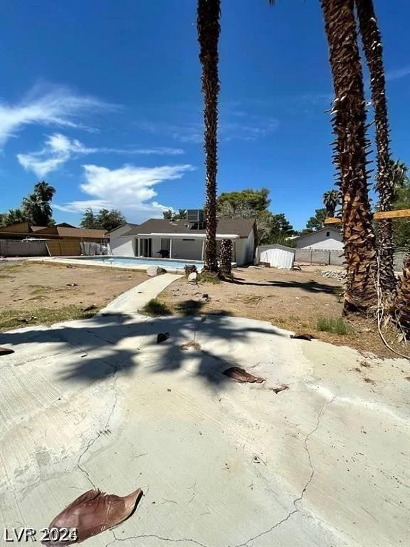 45 Logan, Las Vegas, NV 89110