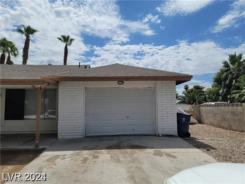 45 Logan, Las Vegas, NV 89110
