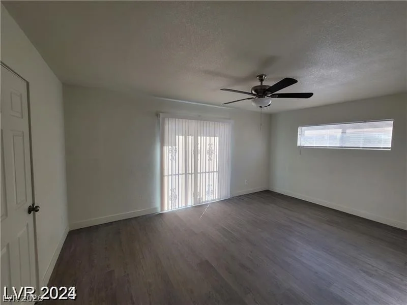 4321 El Conlon, Las Vegas, NV 89102
