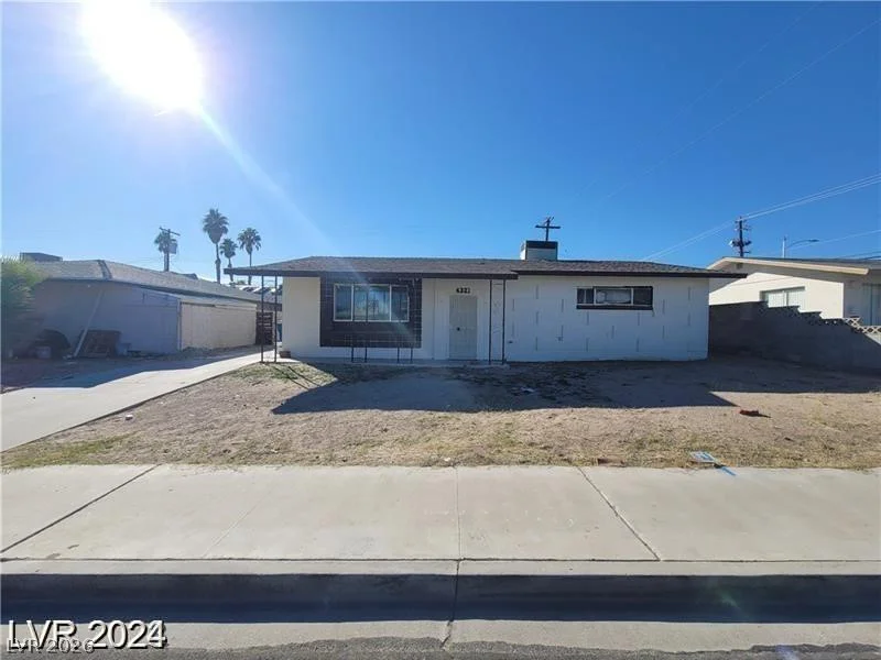 4321 El Conlon, Las Vegas, NV 89102