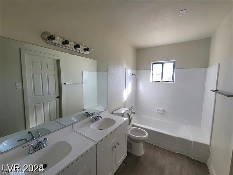 4321 El Conlon, Las Vegas, NV 89102