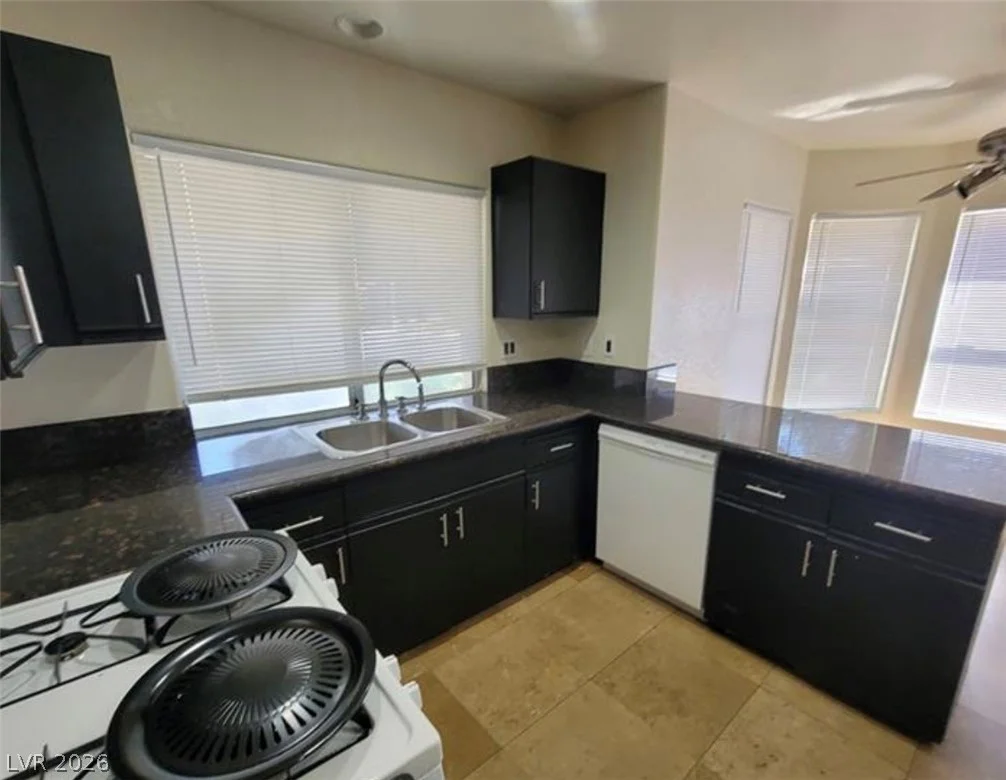 6902 Emerald Springs, Las Vegas, NV 89113