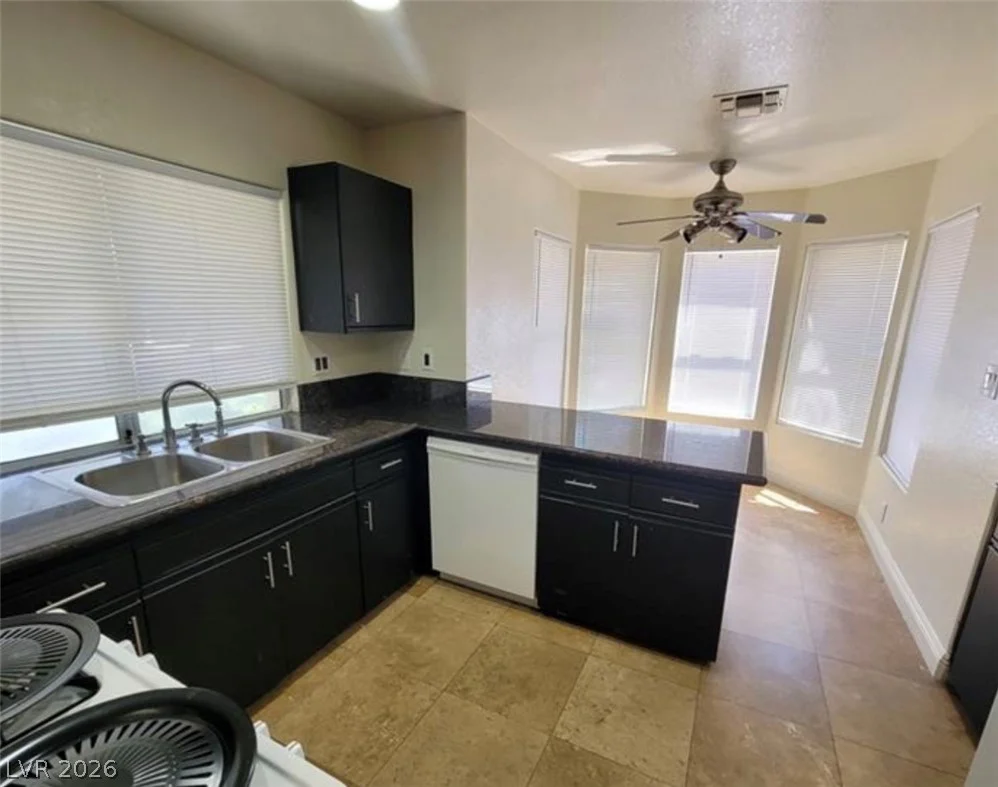 6902 Emerald Springs, Las Vegas, NV 89113