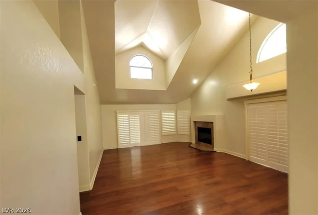 6902 Emerald Springs, Las Vegas, NV 89113