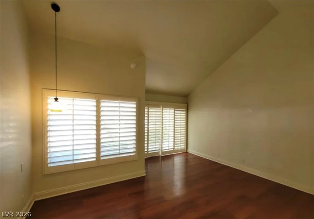 6902 Emerald Springs, Las Vegas, NV 89113