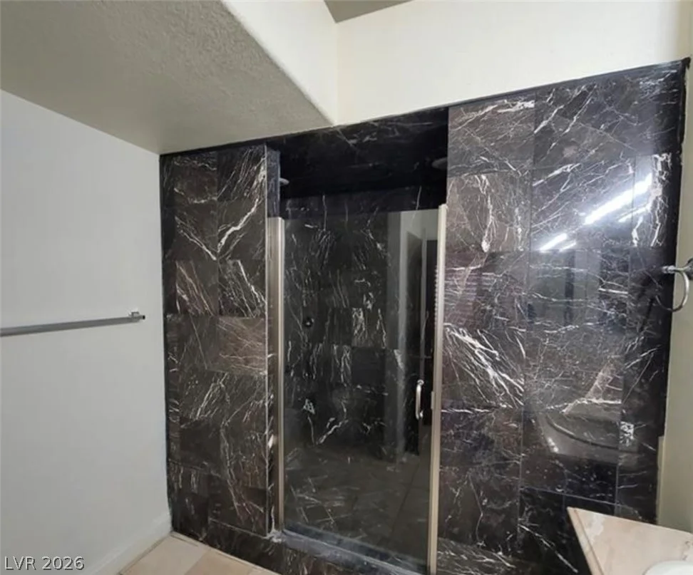 6902 Emerald Springs, Las Vegas, NV 89113