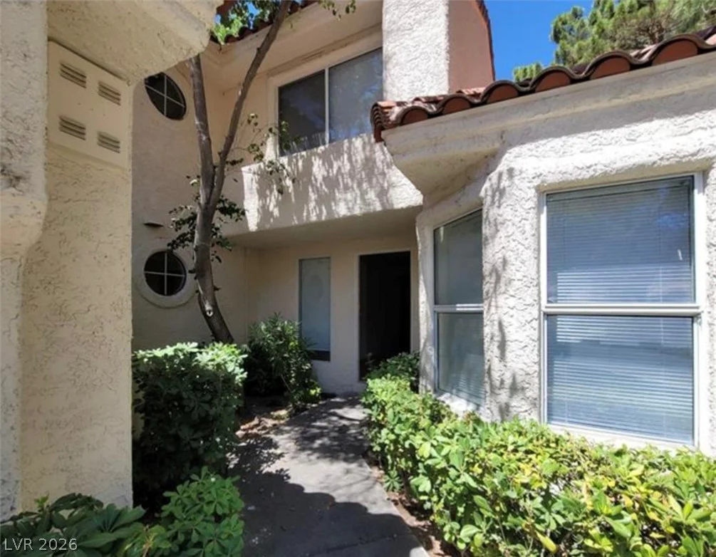 6902 Emerald Springs, Las Vegas, NV 89113