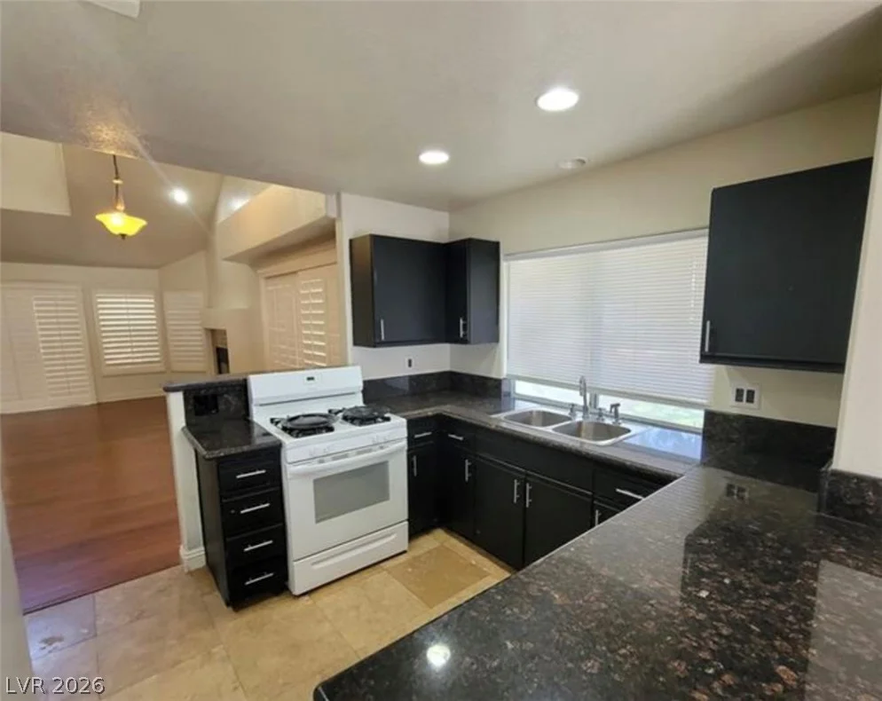 6902 Emerald Springs, Las Vegas, NV 89113