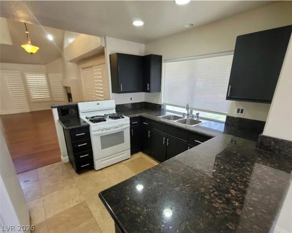 6902 Emerald Springs, Las Vegas, NV 89113