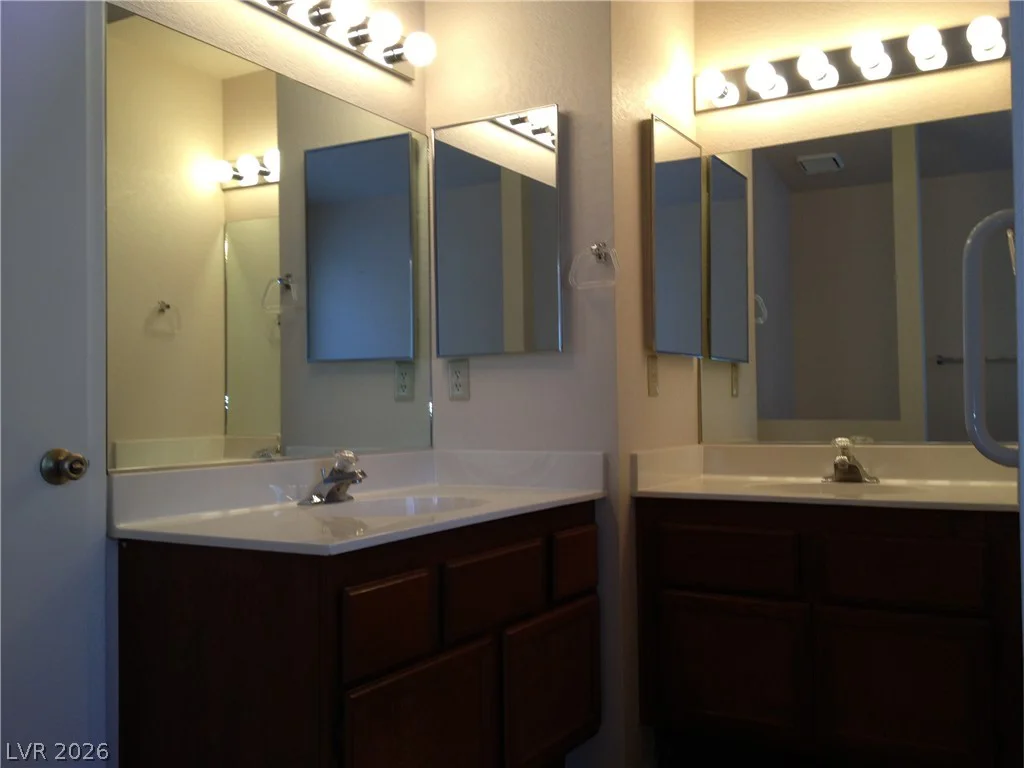 4618 Black Stallion, North Las Vegas, NV 89031