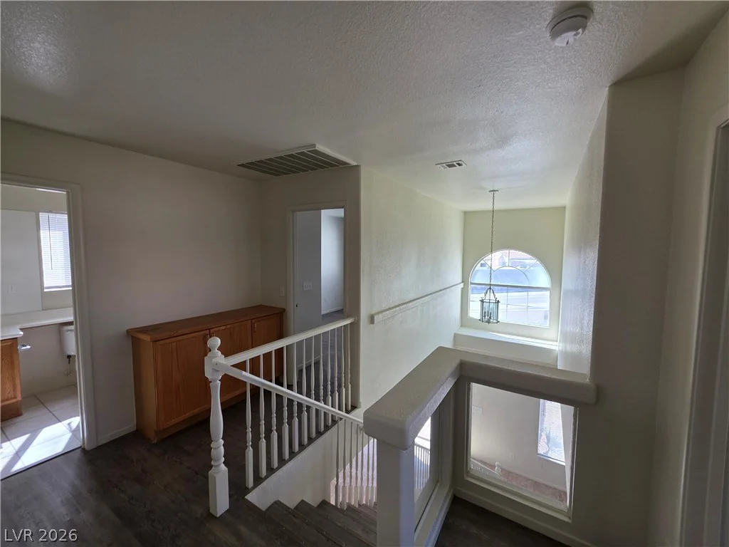 8829 CORNWALL GLEN, Las Vegas, NV 89129