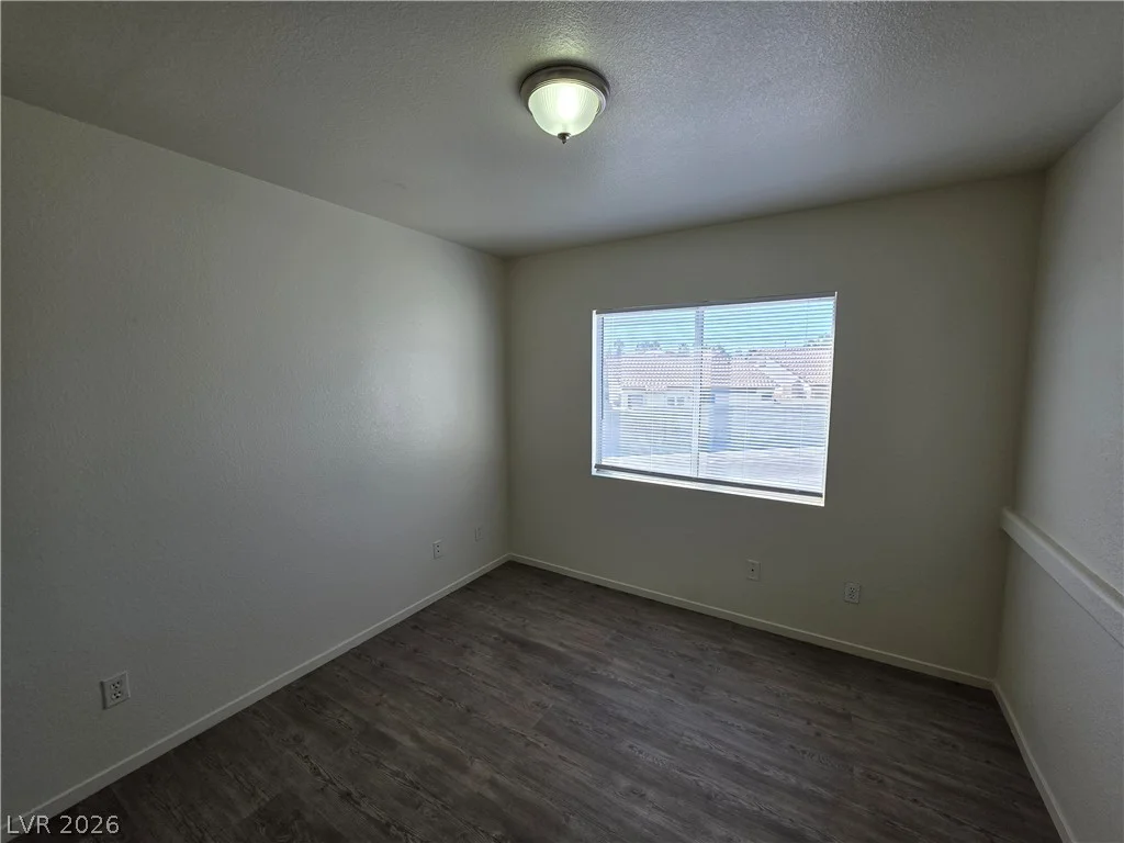 8829 CORNWALL GLEN, Las Vegas, NV 89129