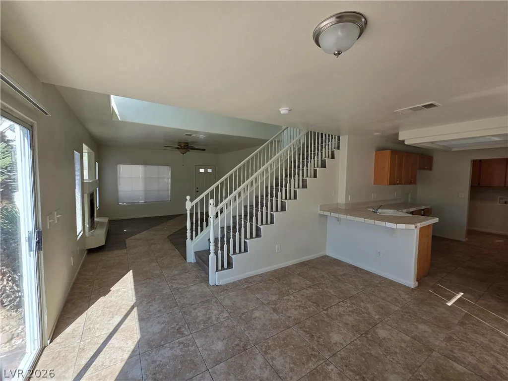 8829 CORNWALL GLEN, Las Vegas, NV 89129