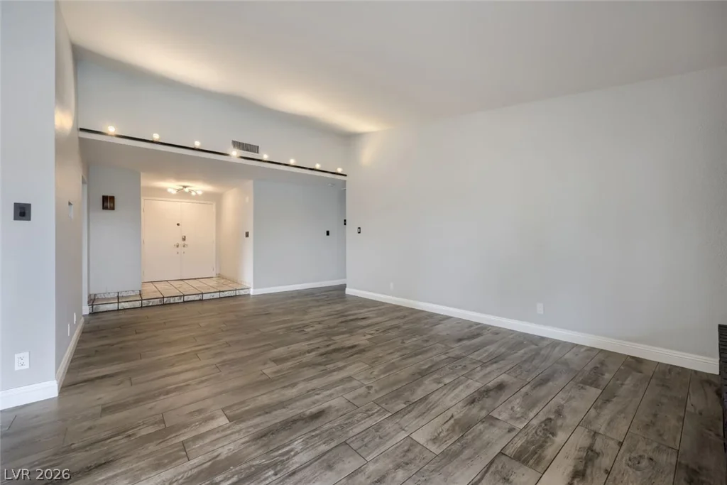 3450 Warm Springs, Las Vegas, NV 89118