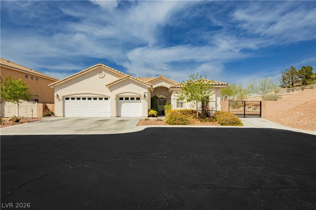 6688 Martinsville, Las Vegas, NV 89110