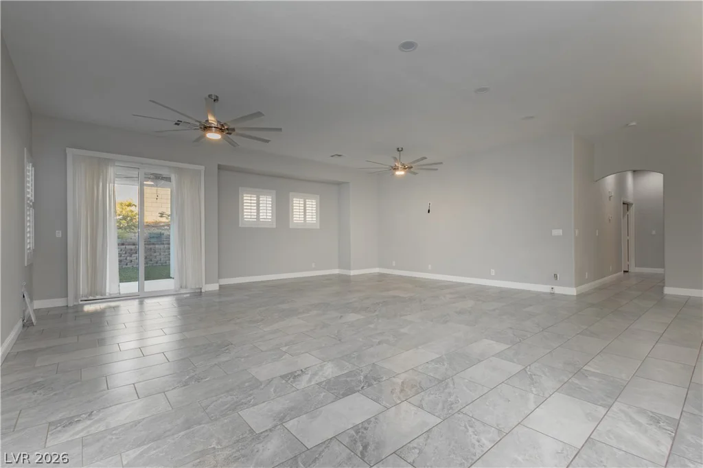 6688 Martinsville, Las Vegas, NV 89110