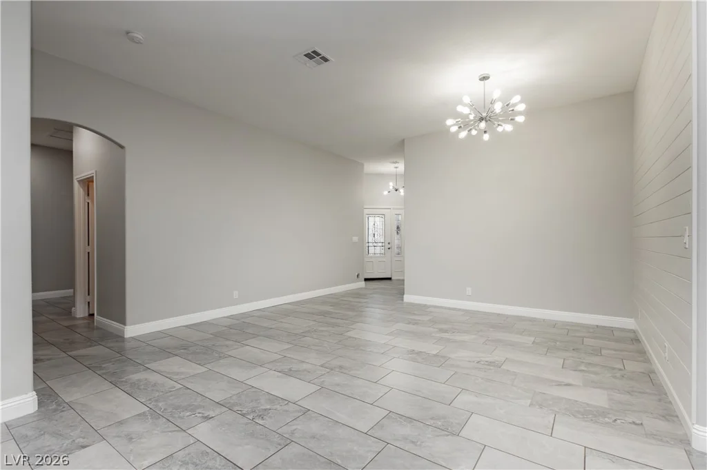 6688 Martinsville, Las Vegas, NV 89110