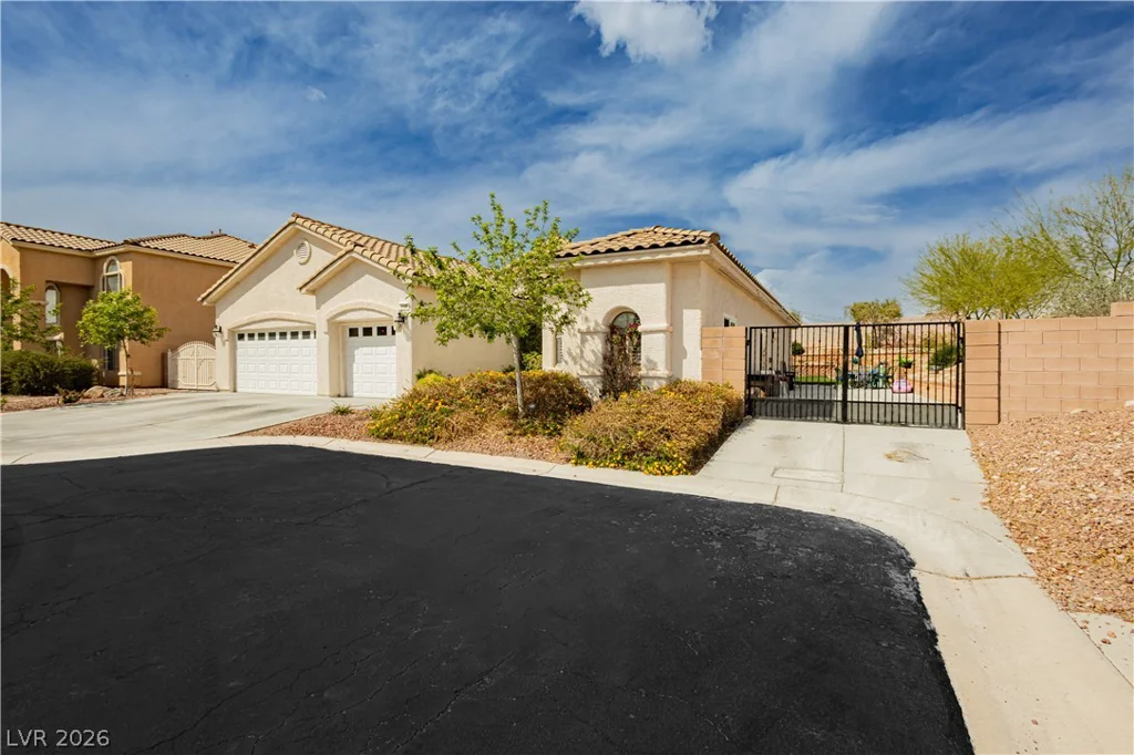6688 Martinsville, Las Vegas, NV 89110