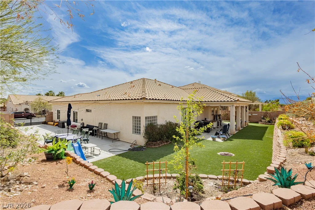 6688 Martinsville, Las Vegas, NV 89110
