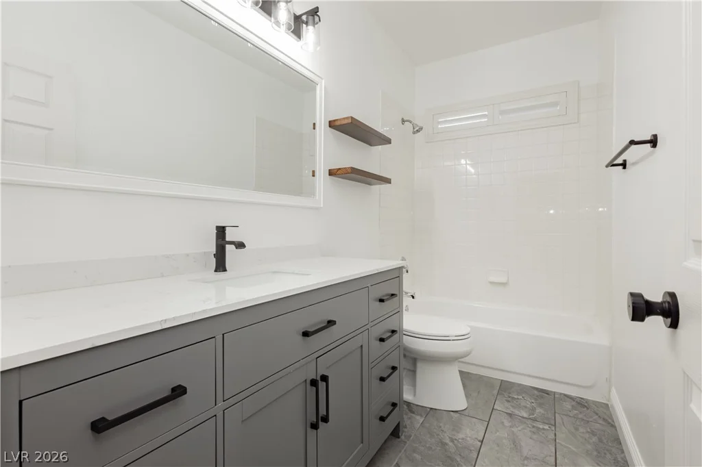 6688 Martinsville, Las Vegas, NV 89110