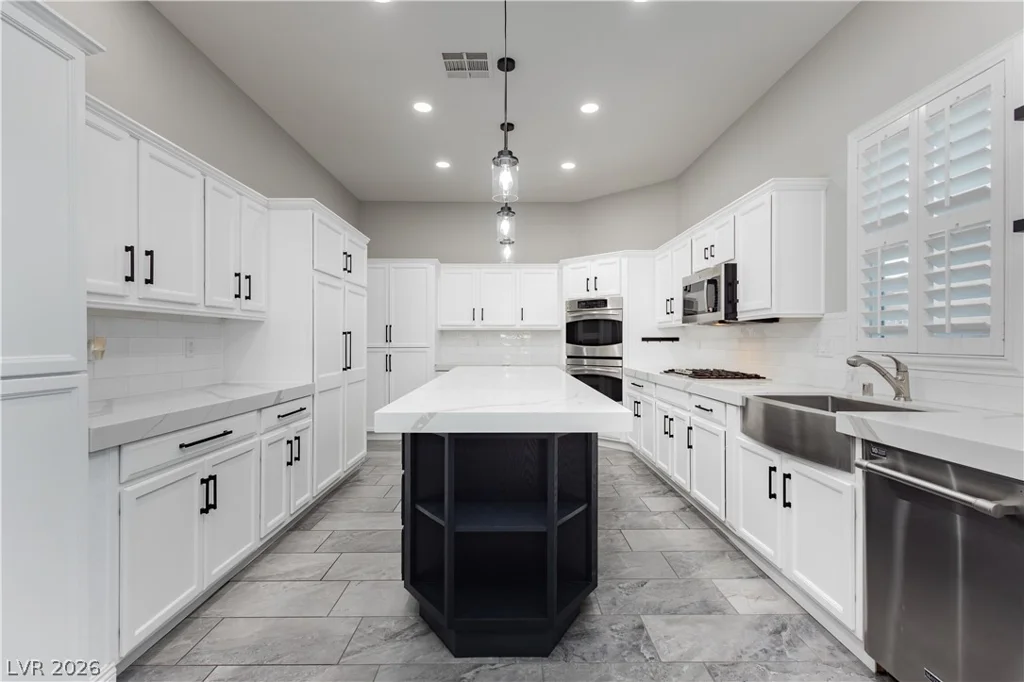 6688 Martinsville, Las Vegas, NV 89110